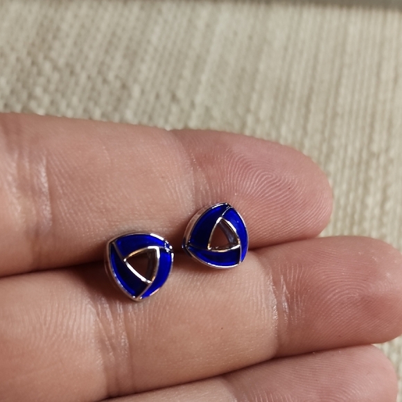 Elegant Blue Triangle Stud Earrings - Picture 1 of 2